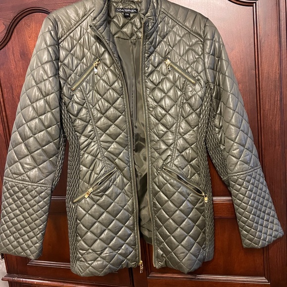 Stylish, silver gray jacket - Picture 1 of 8